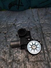 Моторчик стеклоподъемника задний правый TOYOTA Camry V70 2018> 2020