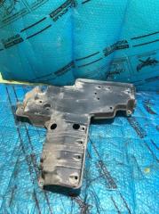 Защита топливного бака TOYOTA RAV 4 2013> 2016 Б/У Защита топливного бака TOYOTA RAV 4 2013> 2016