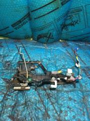Кронштейн ручки передний правый TOYOTA LAND CRUISER 200 2012