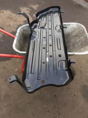 Защита топливного бака правая TOYOTA Land Cruiser 2022 Б/У Защита топливного бака правая TOYOTA Land Cruiser 2022