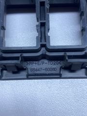 Накладка (кузов внутри) LAND CRUISER 200 2018 URJ202 1VD-FTV 4.5 Накладка (кузов внутри) LAND CRUISER 200 2018 URJ202 1VD-FTV 4.5