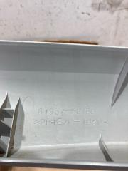 Обшивка крышки багажника правая LX570 2011 URJ200 3UR-FE 5.7 Обшивка крышки багажника правая LX570 2011 URJ200 3UR-FE 5.7