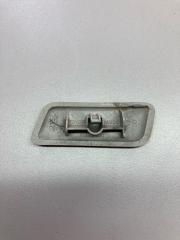 Крышка форсунки омывателя правая Land Cruiser 200 2008> Крышка форсунки омывателя правая Land Cruiser 200 2008>