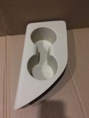 Подстаканник задний правый TOYOTA HIGHLANDER 2019 Б/У Подстаканник задний правый TOYOTA HIGHLANDER 2019