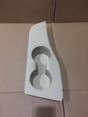 Подстаканник задний левый TOYOTA HIGHLANDER 2019 Б/У Подстаканник задний левый TOYOTA HIGHLANDER 2019