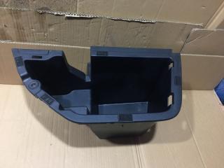 Ящик для инструментов задний левый TOYOTA HIGHLANDER 2019