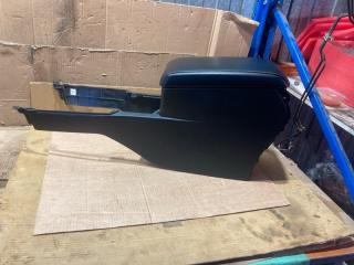 Подлокотник TOYOTA Camry 2017 Б/У Подлокотник TOYOTA Camry 2017