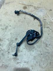 Датчик регулировки дорож. просвета задний левый TOYOTA Land Cruiser 2017