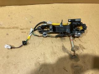 Кронштейн ручки передний левый TOYOTA Camry 2017