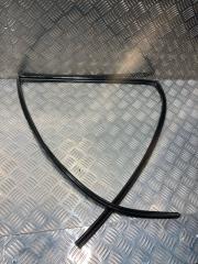 Уплотнитель стекла двери задний правый TOYOTA LAND CRUISER PRADO 2010 Б/У Уплотнитель стекла двери задний правый TOYOTA LAND CRUISER PRADO 2010