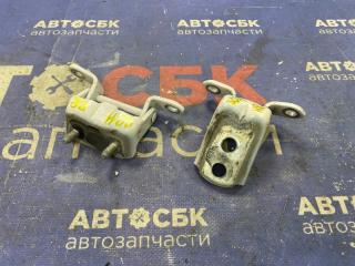Запчасть петля дверная задняя правая Nissan Tiida  2004-2012