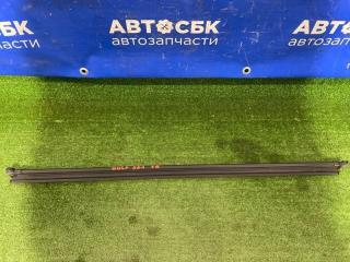 Запчасть молдинг двери передний правый Volkswagen Golf 2012-2016