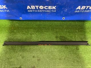 Запчасть молдинг двери передний левый Volkswagen Golf 2012-2016