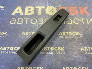 Накладка блока стеклоподьемников задняя левая Toyota Vitz 2010-2020