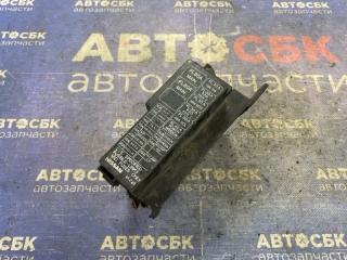 Запчасть блок предохранителей Nissan Serena