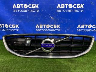 Запчасть решетка радиатора Volvo V40 2012-2016