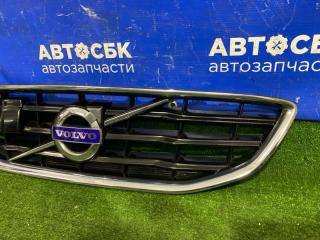 Решетка радиатора Volvo V40 MV B4154T4