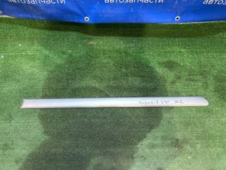 Молдинг двери задний правый Toyota Avensis 2002-2010