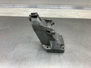 Фото запчасти кронштейн двигателя MERCEDES-BENZ E-CLASS 2003 контрактная запчасть Запчасть кронштейн двигателя MERCEDES-BENZ E-CLASS 2003