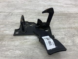 Запчасть замок капота SKODA FABIA 2011