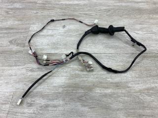 Фото запчасти проводка двери передняя правая TOYOTA YARIS 2010 контрактная запчасть Запчасть проводка двери передняя правая TOYOTA YARIS 2010