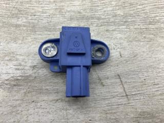 Запчасть датчик удара передний правый SKODA OCTAVIA 2007