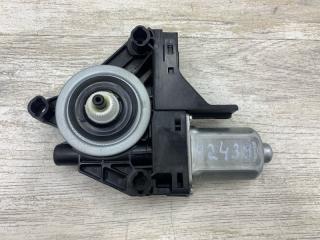 Фото запчасти моторчик стеклоподъемника задний левый VOLVO XC60 2014 контрактная запчасть Запчасть моторчик стеклоподъемника задний левый VOLVO XC60 2014