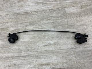 Запчасть замок капота VOLVO V70 2005