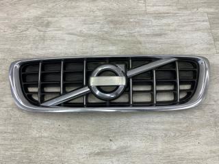 Запчасть решетка радиатора VOLVO V70 2010