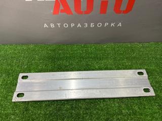 Запчасть кронштейн кузова Audi A6 quattro 2007