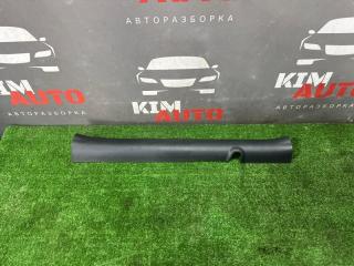 Накладка порога салона передняя правая Kia Rio 3 2013 Б/У Накладка порога салона передняя правая Kia Rio 3 2013