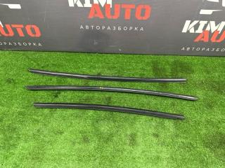 Фото запчасти уплотнитель стекла наружный (бархотка) Renault Logan 2014 Б/У запчасть Запчасть уплотнитель стекла наружный (бархотка) Renault Logan 2014