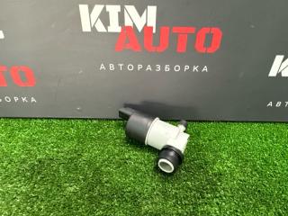 Фото запчасти насос омывателя стекла Renault Logan 2014 Б/У запчасть Запчасть насос омывателя стекла Renault Logan 2014