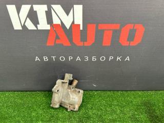 Фото запчасти корпус термостата Renault Logan 2014 Б/У запчасть Запчасть корпус термостата Renault Logan 2014