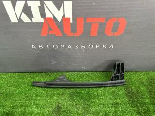 Направляющая стекла двери задняя правая Kia Rio 3 2017