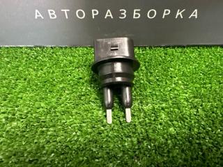 Датчик уровня омывающей жидкости Rapid 2016 1.6 CWVA Датчик уровня омывающей жидкости Rapid 2016 1.6 CWVA