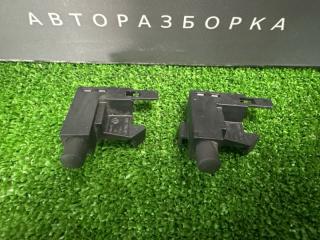 Концевик ручника Skoda Fabia 2 2011 Б/У Концевик ручника Skoda Fabia 2 2011