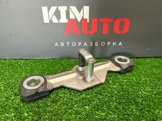 Запчасть ответная часть замка багажника Skoda Fabia 2 2011