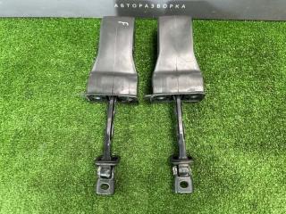 Запчасть ограничитель двери передний Volkswagen Polo 2013 1.6 CFN 6R0837249 Б/У Ограничитель двери передний Volkswagen Polo 2013 1.6 CFN 6R0837249 Б/У