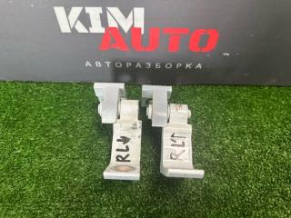 Петли двери задние левые Skoda Rapid 2016