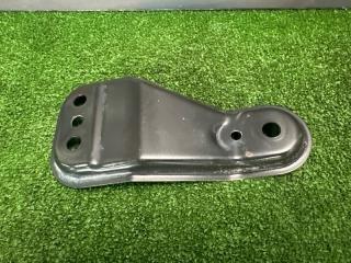 Кронштейн переднего подрамника передний правый Rapid 2016 1.6 CWVB