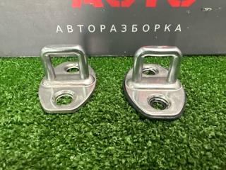 Фиксатор замка двери Skoda Rapid 1.6 CWVB Фиксатор замка двери Skoda Rapid 1.6 CWVB
