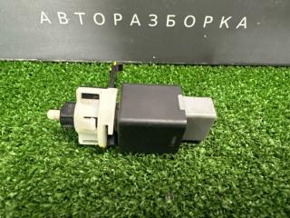 Датчик педали тормоза Kia Rio 3 QB 1.6 G4FC Датчик педали тормоза Kia Rio 3 QB 1.6 G4FC