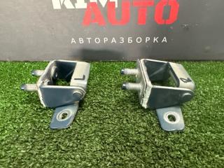 Петля крышки багажника Ceed 1 2010 ED 1.4 G4FA Петля крышки багажника Ceed 1 2010 ED 1.4 G4FA