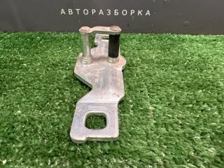 Ответная часть замка багажника Fabia 2 2012 HB 1.4 CGG