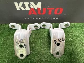 Петли двери передние правые Kia Ceed SW 2010