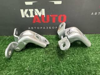 Петли двери передние правые Kia Sportage 2 KM 2.0 G4GC