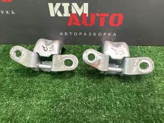 Петли двери передние правые Sportage 2 2009 KM 2.0 G4GC