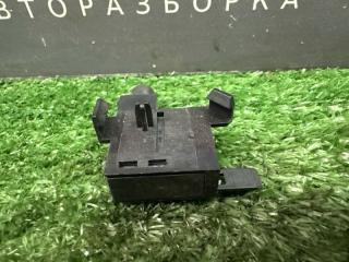 Концевик ручника Octavia 2014 A7 1.4 CHPA