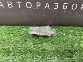 Запчасть плафон подсветки зеркала Skoda Fabia 2 2011